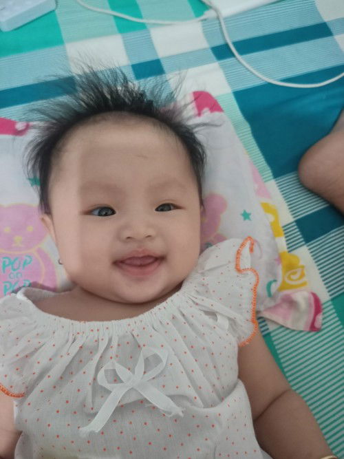 Bé em này được 4th bé lười tỉ bình mỗi lần bú không quá 120 mà phải mất lúc lâu mới hết có s 0 các m