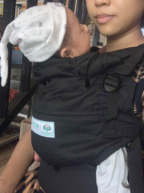 Posisi Gendong pakai gendongan