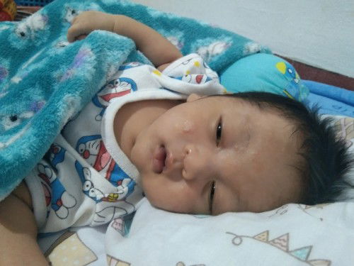 น้องอายุหนึ่งเดือนแล้วบิดตัวบ่อยงอแง