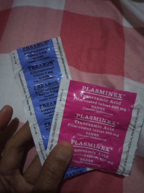 Bun ad yg sm gak, ak kluar flek trus diksh obt penguat sm obt pendarahan..