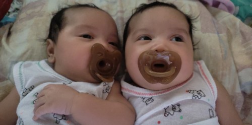 pwede ba mag pabunot ng ngipen ang bagong panganak 2months na kame ng twins ko. arw2x na kc msaket