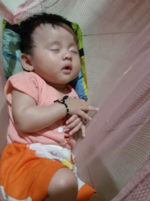 Bagaimana mengatasi hidung bayi yang tersumbat selain minum obat.