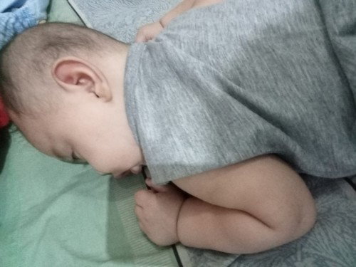 Bayi tidur tengkurep
