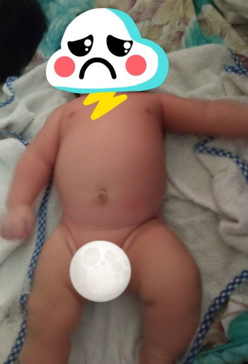 Hello po ask kolang po malaki po ba tyan ni baby?