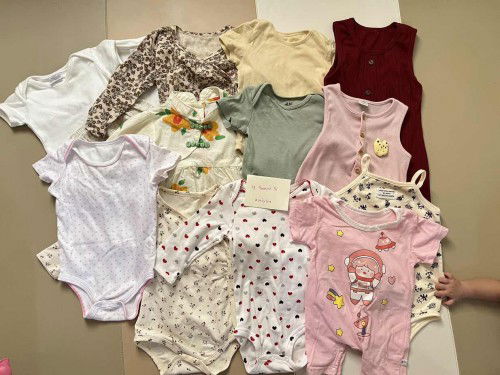 แจกชุดเด็กค่ะออกค่าส่งเองถุงละ50