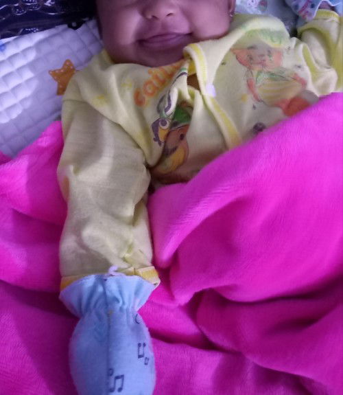 Bun serius nanya dong.. emg bibir bayi klo senyum gini ya?