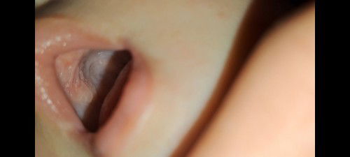 mulut atau gusi bayi 3 bulan