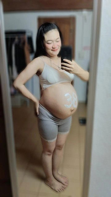 กำหนดคลอด1เมษา2566 38w6dแล้วค่ะ มีแม่ๆคนไหนแอบไปแตกบ้างแล้วนะ ตื่นเต้นพรุ่งนี้ก็จะ39wแล้ว