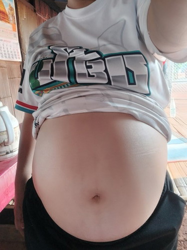 ขออนุญาตถามคุณแม่ๆหน่อยนะค่ะท้องแบบนี้ ผู้หญิงรึผู้ชายค่ะ ท้องได้8เดือนแล้วค่ะ ยังไม่รู้เพศ ขอบคุณค่