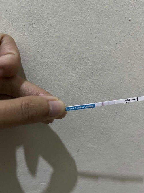 HPHT 8Maret, coba tespeck Alhamdulillah hasilnya positif agak samar dan belum telat haid