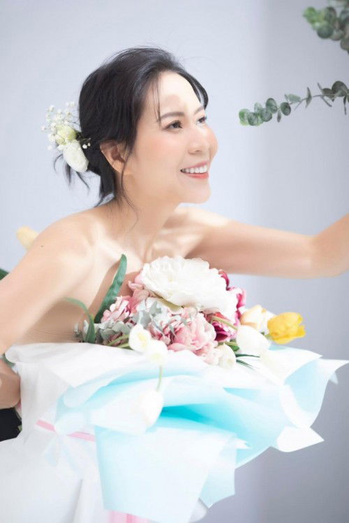 Tháng 4 hãy vô tư cười đùa nói thật nhiều yêu thương