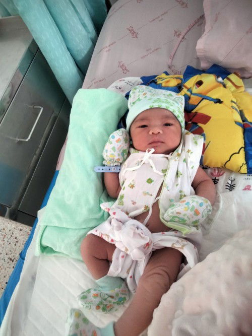 แตกแล้วจ้าหลังจากที่คิดว่าน้องจะไม่ยอมออกมา🥰🎉