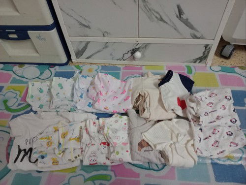 ส่งต่อเสื้อเด็กแรกเกิดราคาถูกจ้า