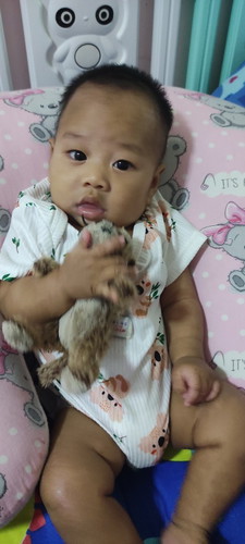 เข้า4เดือนลูกใครกลางคืนนอนยากบ้างไหมครับ