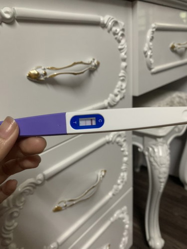 E thử que như vậy mà trễ kinh 2,3 ngày rồi thì đã đi siêu âm được chưa ạ 🥲 e lo quá