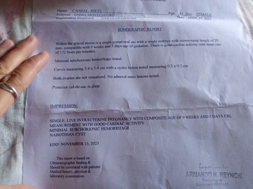 9 weeks 3days pregnant pero spotting