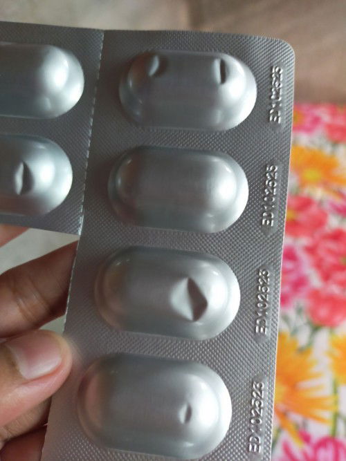 Para daw sa pempem sabi ni ob.. 
Dahil sa mga white discharge na nalabas..