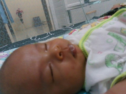 Bayiku sering ngeluarin ludah, ada yg sama nggk bunn,,