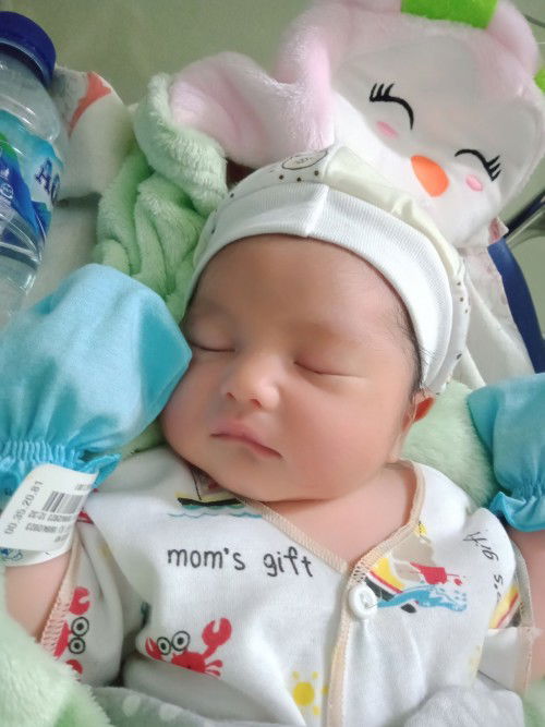 Hpl 28 Maret 18 April louncing de utunnyaah ☺️☺️