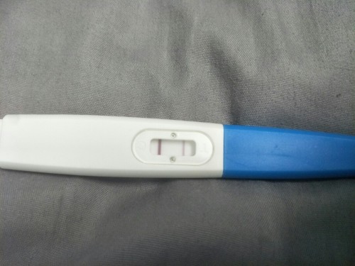 ตรวจขึ้น2ขีดแบบนี้ในตอนเย็นตั้งครรภ์ชัวร์ไหมค่ะ