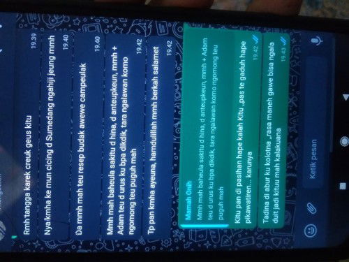 AU AH,,PENGEN CERITA AJA ..