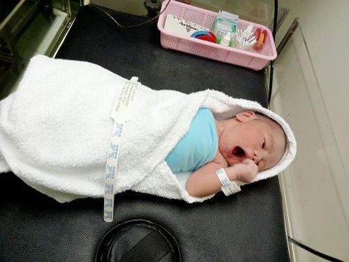 Alhamdulillah udah lahir anak kami  abidzar ziofani ringgana.