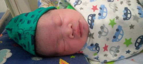 Alhamdulillah baby born tgl 4 maju 2 hari dr hplnya
