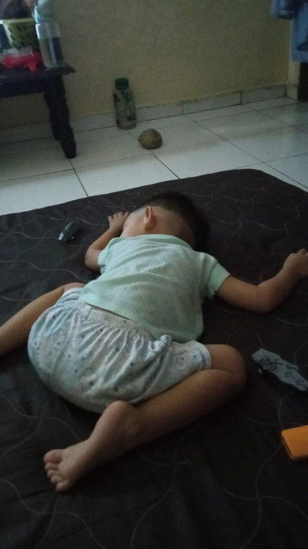 Balita suka menggesekkan kelamin