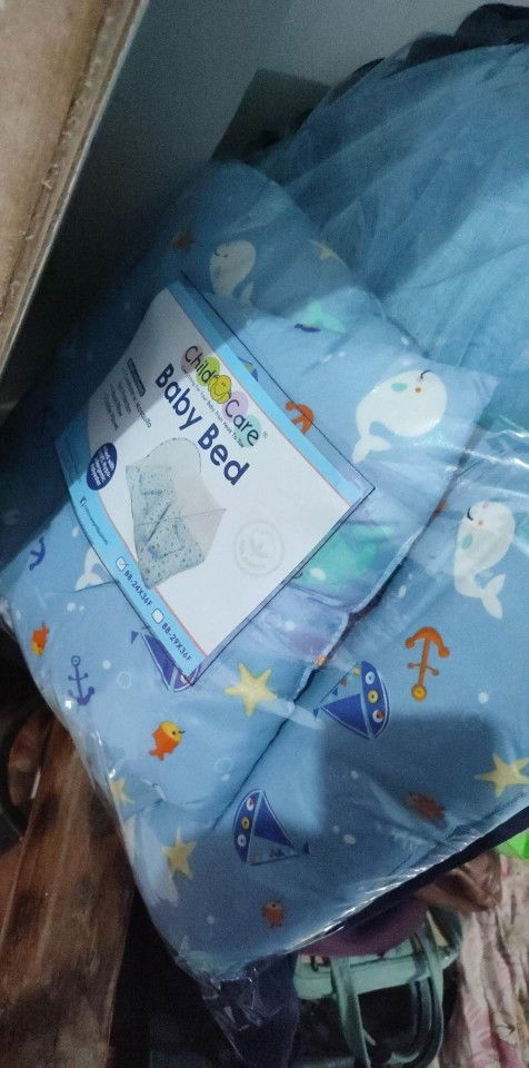 Kailangan po ba magdala ng sariling baby bed (foam at pillows) pag na admit na sa hospital c mommy?