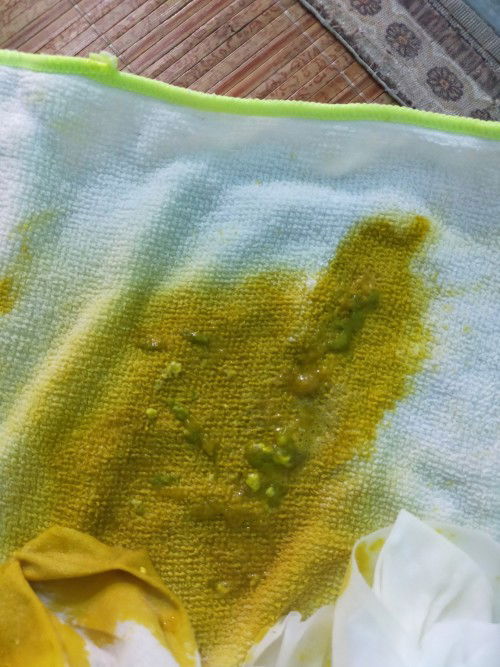 Bé 3th rưỡi đi phân như này có sao k ạ.ngày đi 1 có khi 2 lần ạ