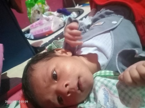 Bayi usia 28 hri tiap jam 12 MLM selalu pengen nen trus nyampe pagi ...