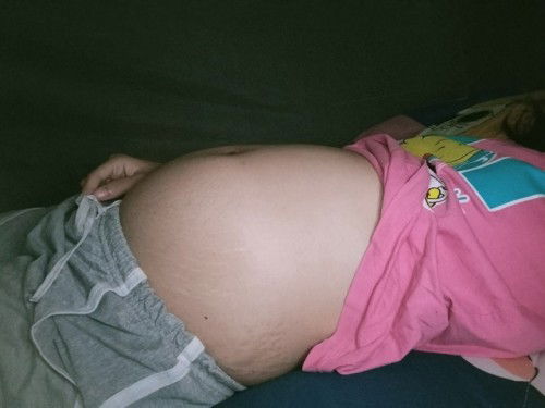 ท้องเล็กเวลานอน