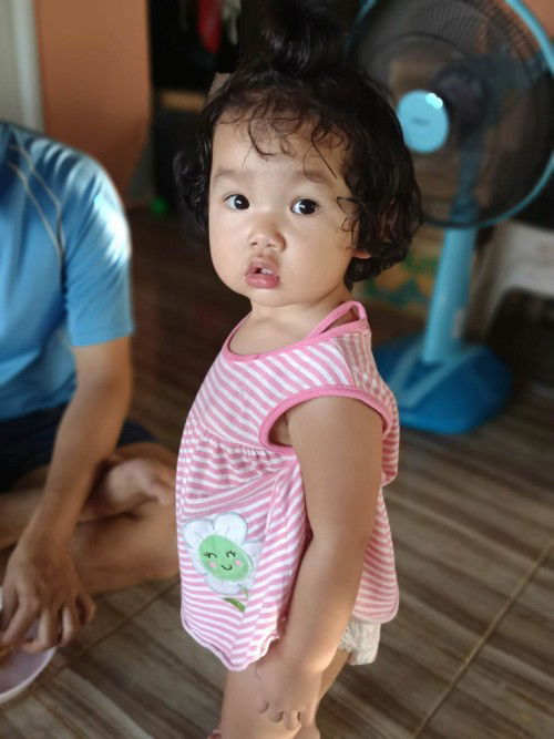 ลูกพูดตอนกี่ขวบค่ะ ลูกเดินได้ตอน 10 เดือน ตอนนี้ขวบแล้ว จ๊ะจ๋าได้ แต่เรียกพ่อแม่ ยังไม่ได้เลยค่ะ