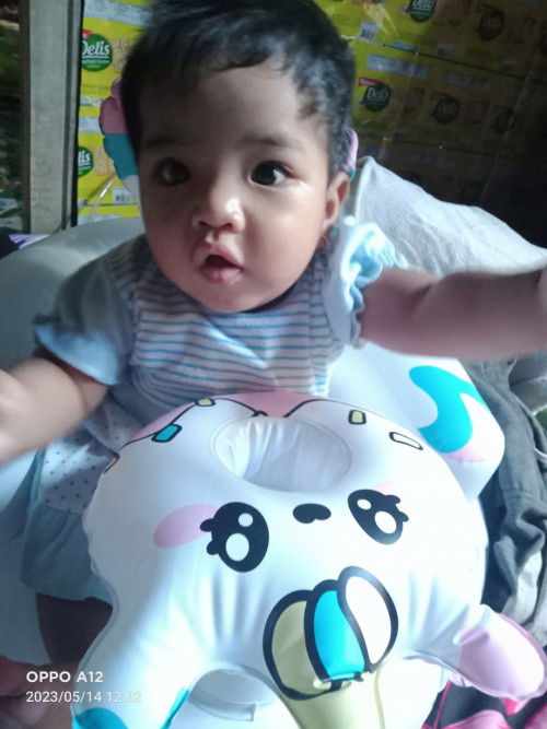 Umur berapa bayi bisa duduk..