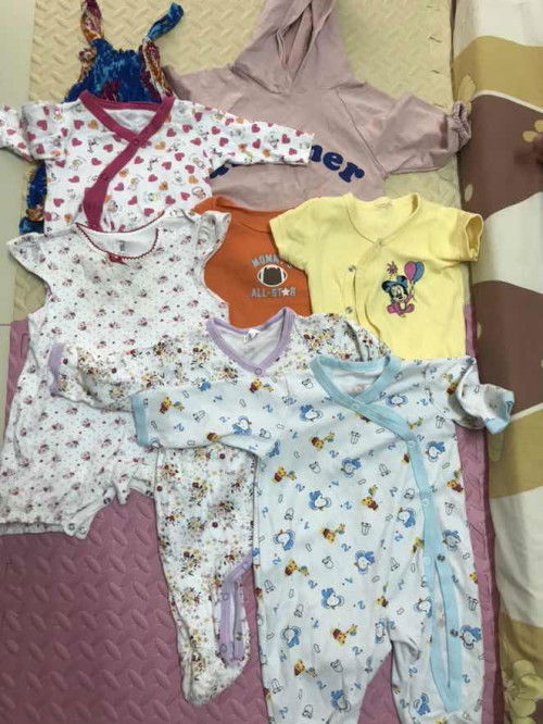 ขออนุญาตส่งต่อชุดเด็กผู้หญิงอายุไม่เกิน 7 เดือนค่ะ(ฟรี)
โทร.0636232287