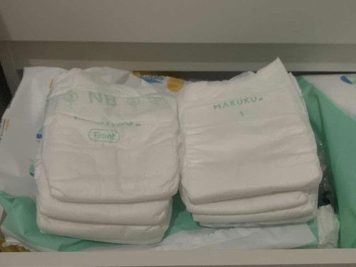 Pampers MAKUKU ukuran NB Perekat