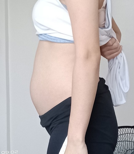 5 months pregnant