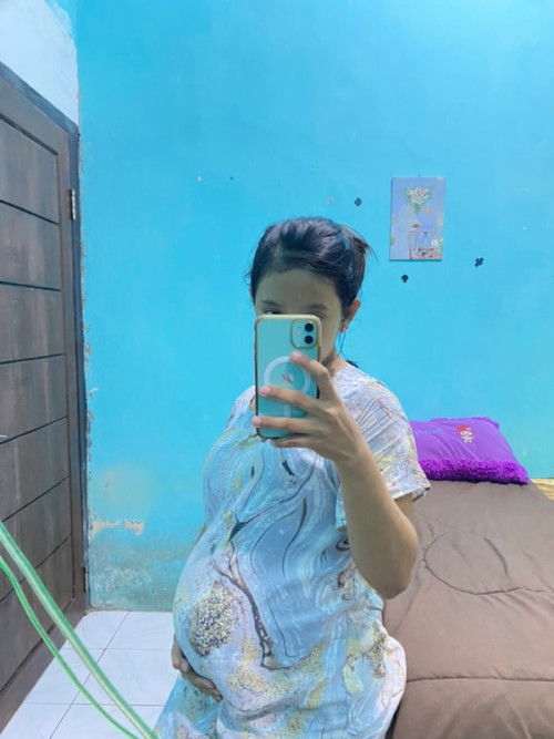 Bun ada ga sama ga sih hamil 8bulan tp perut kelihatan kecil
