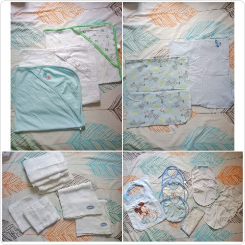 5 Receiving blankets + Bibs and Pranelas