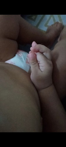 Anak suka main jari