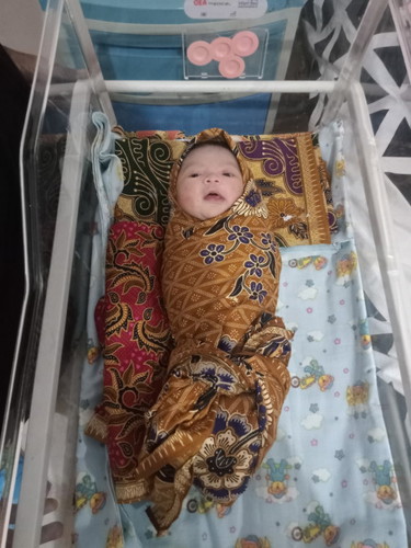 Alhamdulillah telah lahir anak pertama kami berjenis kelamin perempuan