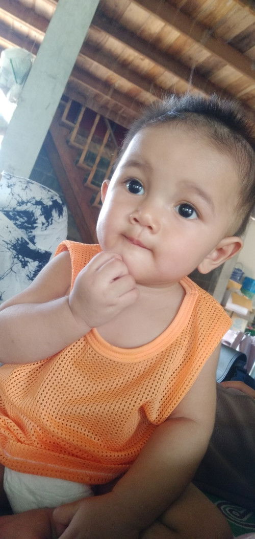 ลูก1ขวบควรกินนมผงหรือนมกล่องค่ะ หรือกินควบคู่กันเลยค่ะ