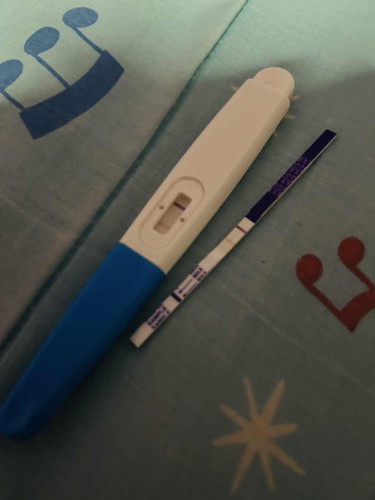 ประจำเดือนหมด6 วันตรวจครรภ์ขึ้น2ขีด