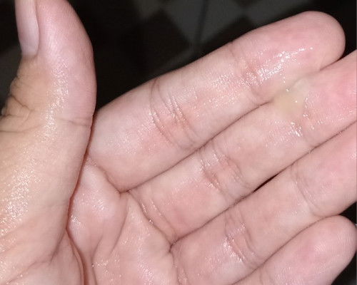 Keputihan atau bukan?