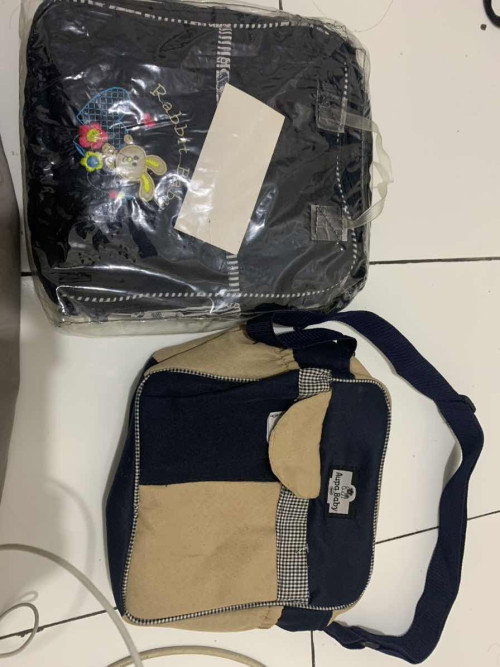 Ada yang mau bayarin tas bayi ?