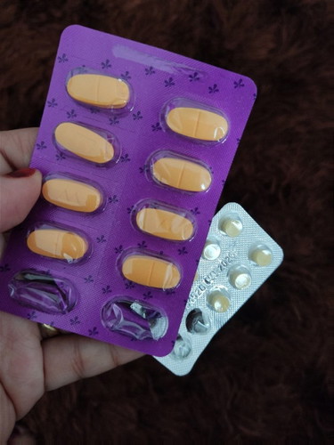 Hai mommies .. sory nk tnye , bole ke kite sekalikn wktu makan obical dan hovid folid acid ?