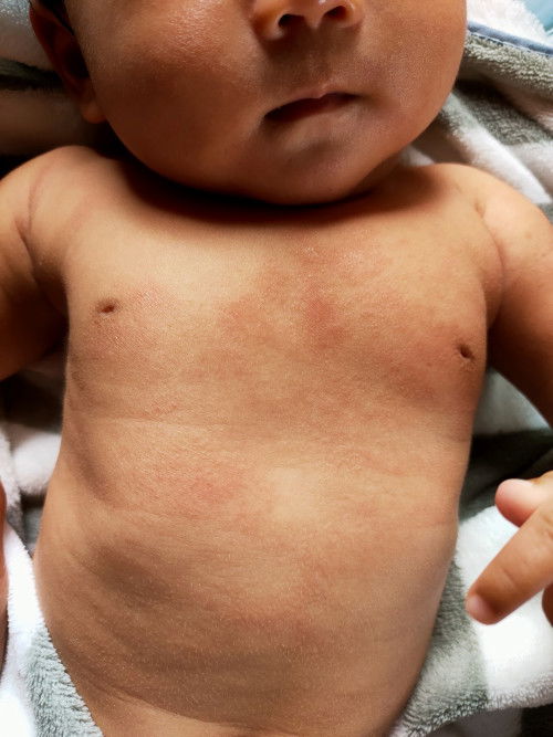 น้องทานนมแม่ล้วน