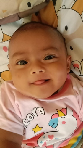Mau tanya bun, bayiku baru 5 bulan apa sudah boleh di kasih cemilan bayi..??
