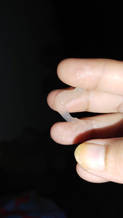 Keluar lendir putih seperti lem , knp ya bund ?