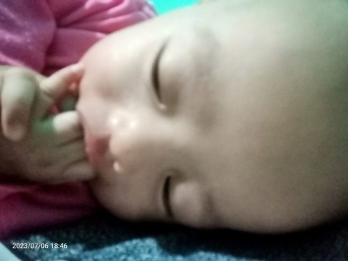 Bun ada yang sama gak anak lebih sering ngisep jari disusu in malah gk mau bagaimana ya bun